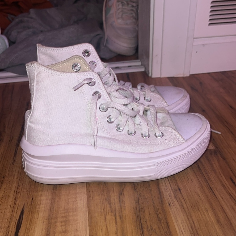Chuck Taylor All Star Move Platform size 5.5